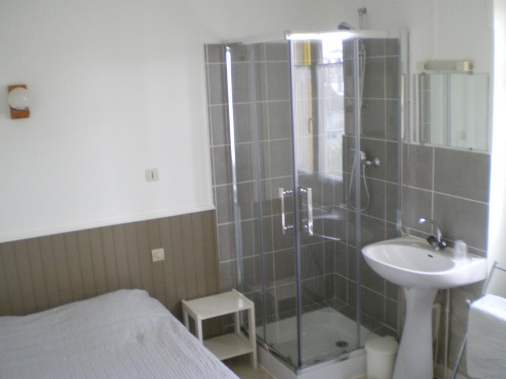 Hotel La Jetee Sud Ла-Рошель Екстер'єр фото